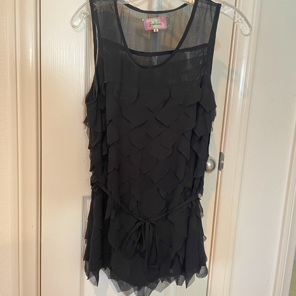 NWT - Scalloped leaf overlay sheer black sleeveless top. Size: Large